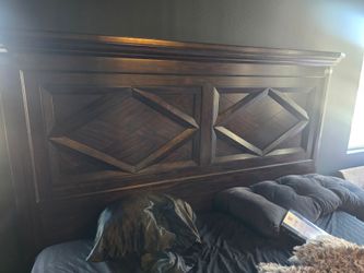 Bedroom set