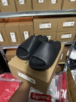 Adidas Yeezy Slides (Onyx)
