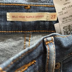women’s levi  jeans. 