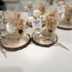 Centerpiece & Dried Pampas Arch Arrangement