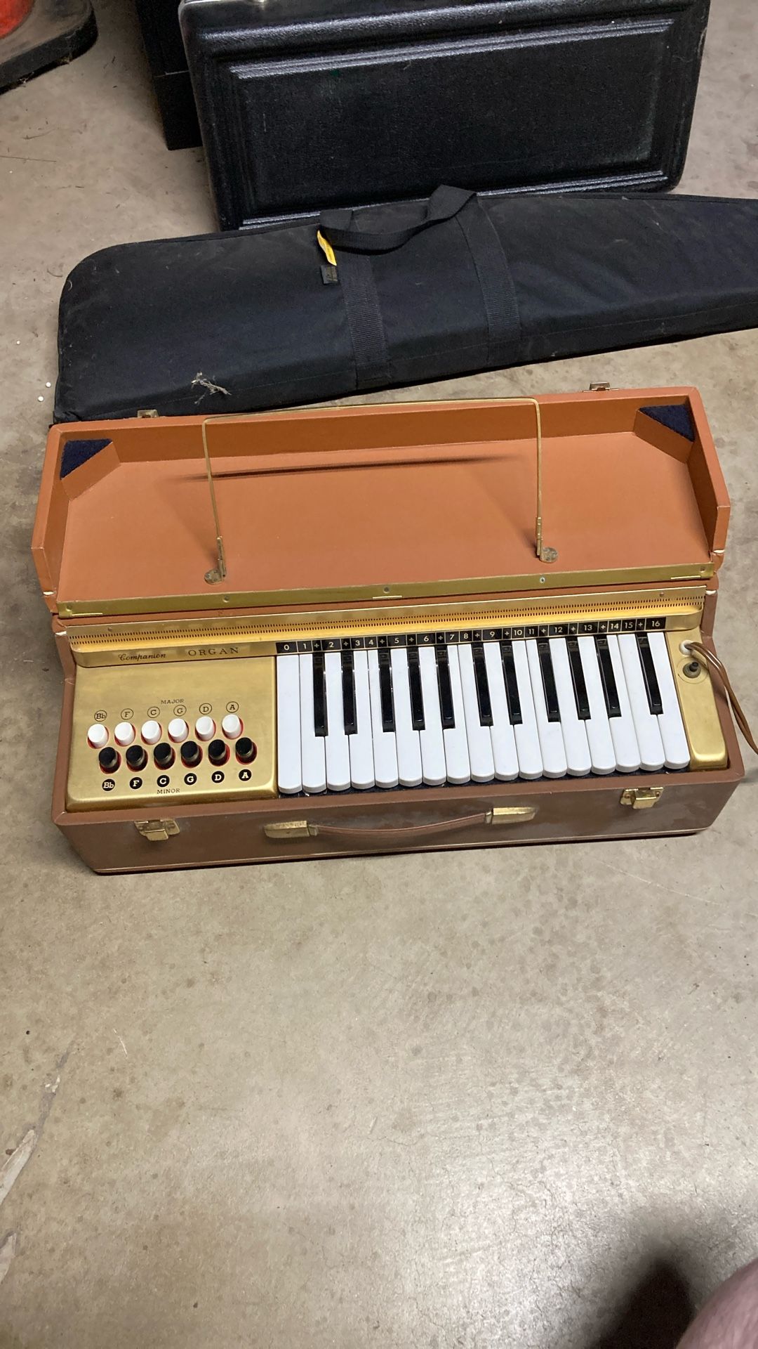 Vintage Orcoa Model 211 Companion Chord Reed Organ Made in Italy