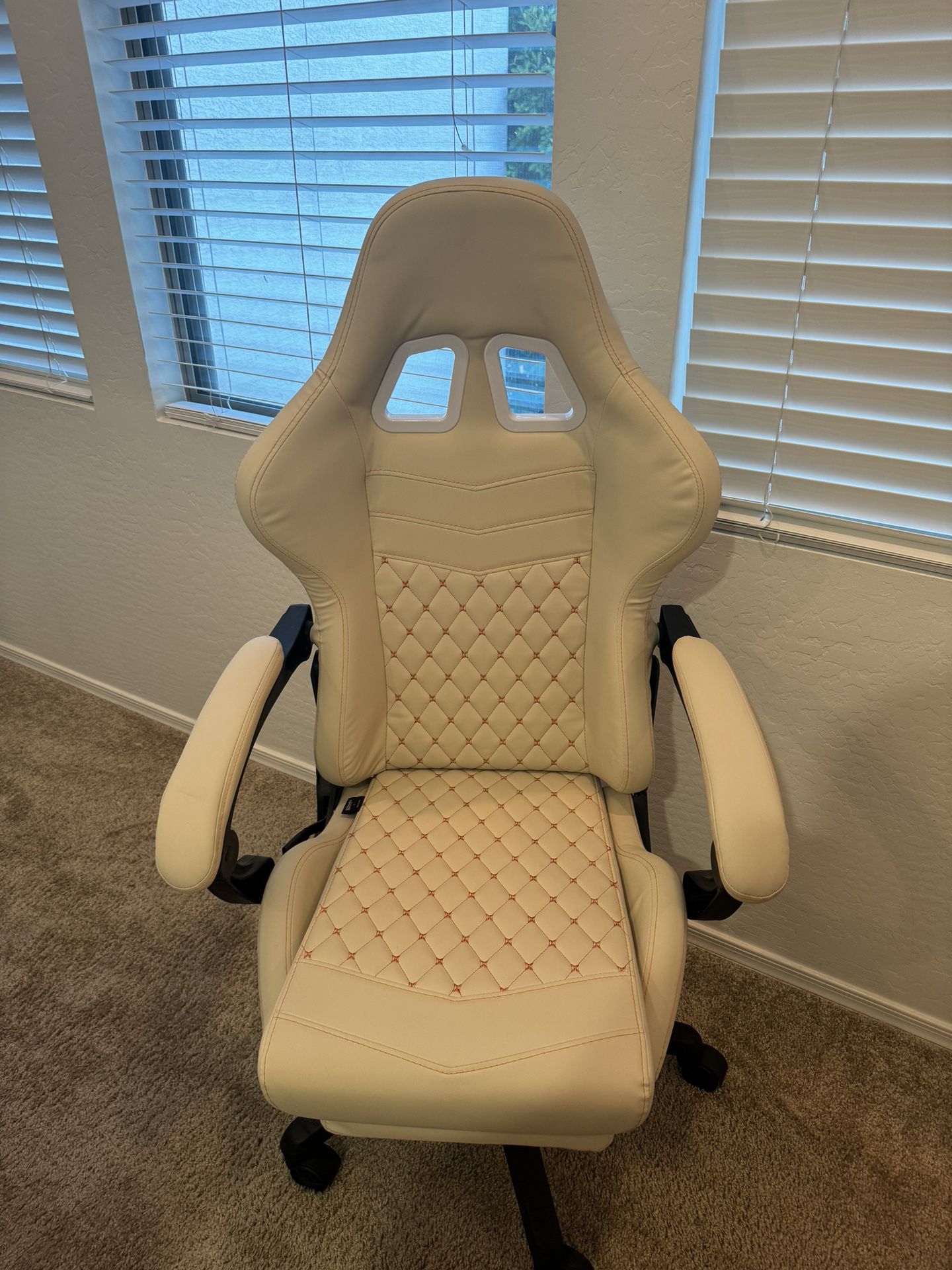 Desk Chair/Gamer Chair