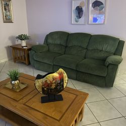 Hunter Green Reclinable Sofa Set With Coffee Table