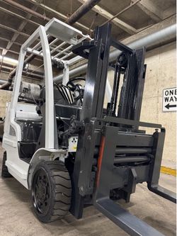 UNICARRIER forklift for sale ,4500 lb , side shift, fork positioner