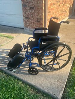 Wheelchair adult small