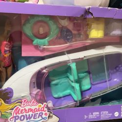 Mermaid Barbie power set 10 pieces includes boat and two dolls