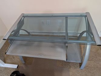 Tempered Glass Desk (free)