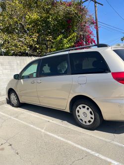 2004 Toyota Sienna