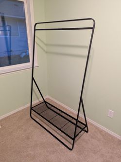 Hanging Clothing Rack