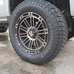 20x10 XD WHEELS 35X12.50R20 