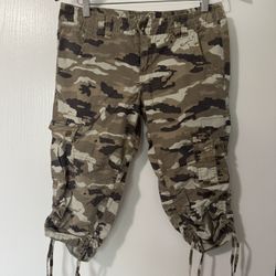 Nori Capri Pants