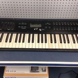 Alesis QS6.1 Keyboard