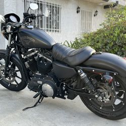 2017 Harley Davidson Sportster 883 Ironside