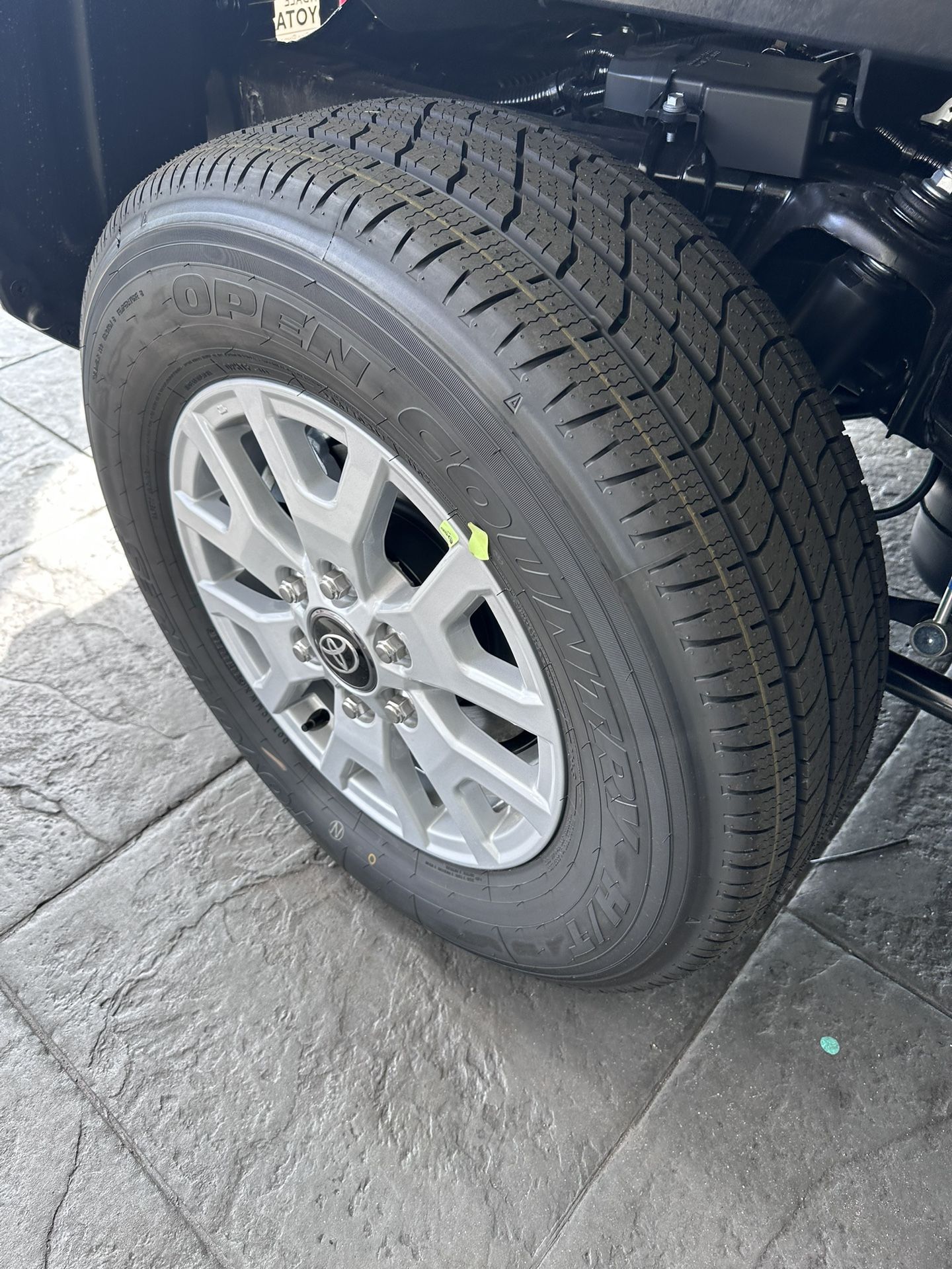 TACOMA 2025 TIRE & RIMS SET