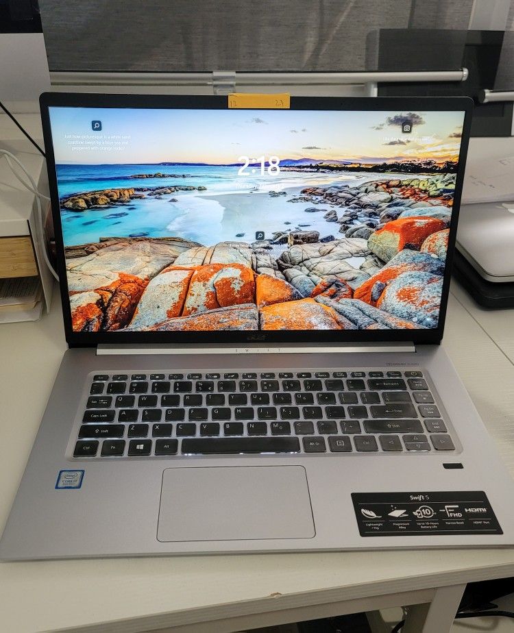 15" Acer SWIFT 5 Touchscreen Laptop 8th Gen i7 - 16gb RAM - 512gb SSD - Windows 11 - HDMI - Super Fast