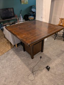 Free counter height table
