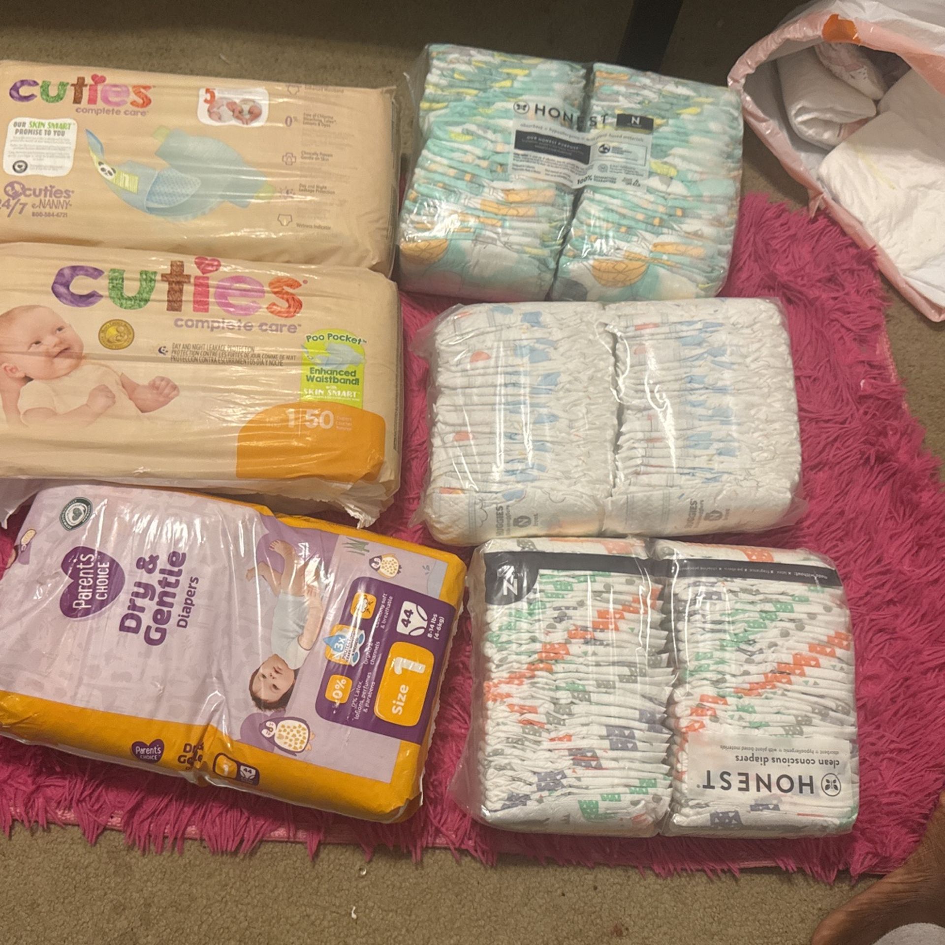 New 6 Pack of Pampers