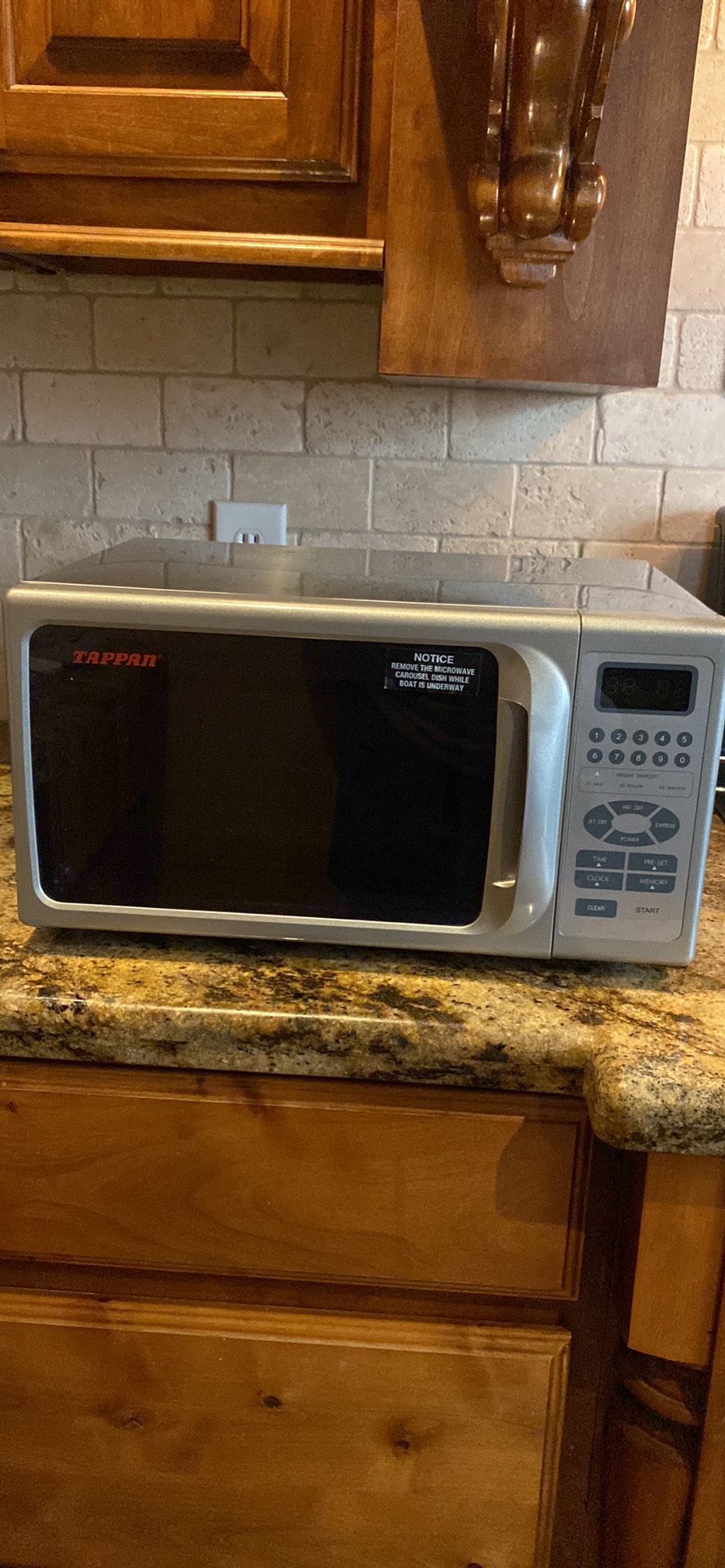 Tappan Microwave Oven