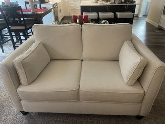 Like-New! Stanton Couch and Loveseat
