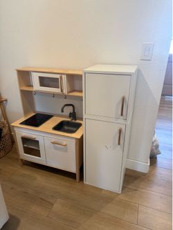 Play Kitchen