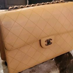 CHANEL  Nude Beige Jumbo Stitch Classic Single Flap Bag