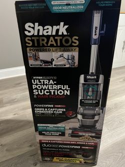 Shark - Stratos Upright Vacuum with DuoClean PowerFins HairPro, Self-Cleaning...