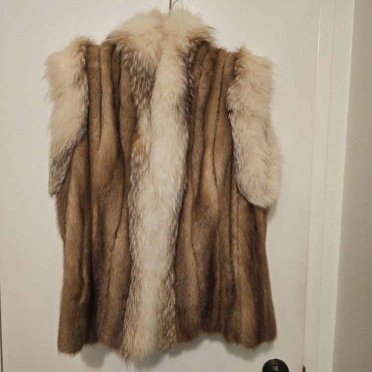 Womens Genuine Fur Vest Size M estimate