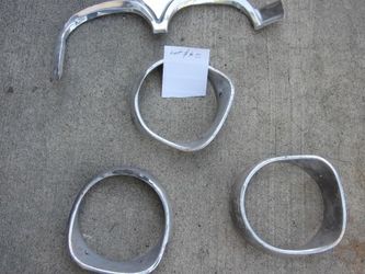 Chevelle Molding And Headlights Bezels