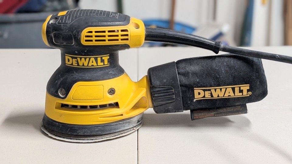 DeWalt Random Orbit Palm Sander