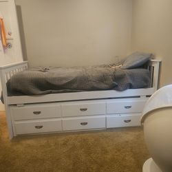 Twin Bed With Pull Out