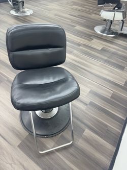 Hydraulic barber chair