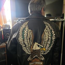 Leather Jaket for men's almost new