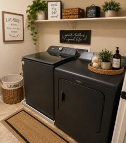 Whirlpool Washer & Gas Dryer Set – Volcano Black, Excellent Condition