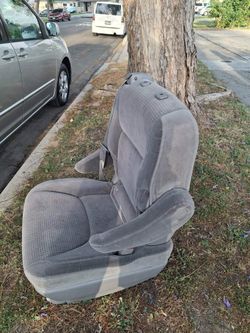 back row seat for 2004 Toyota sienna