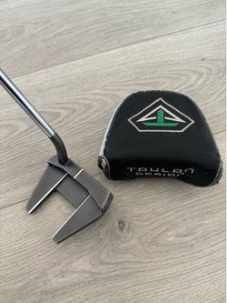 Odyssey Las Vegas 33” Putter