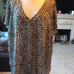 TORRID Animal Print Top Size 4X 