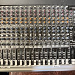 Mackie 1604-vlz3