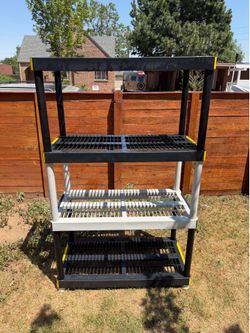 4 Shelf organizers