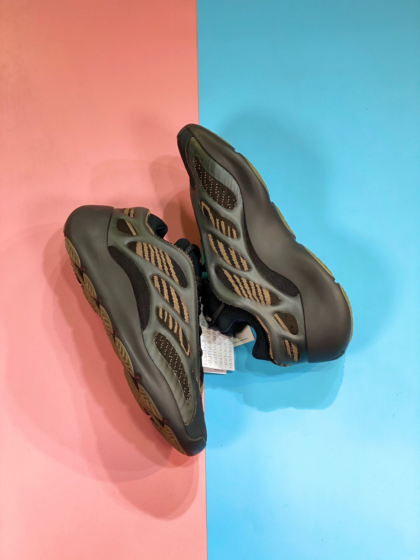 Adidas Yeezy Coconut 700V3 "Azael"