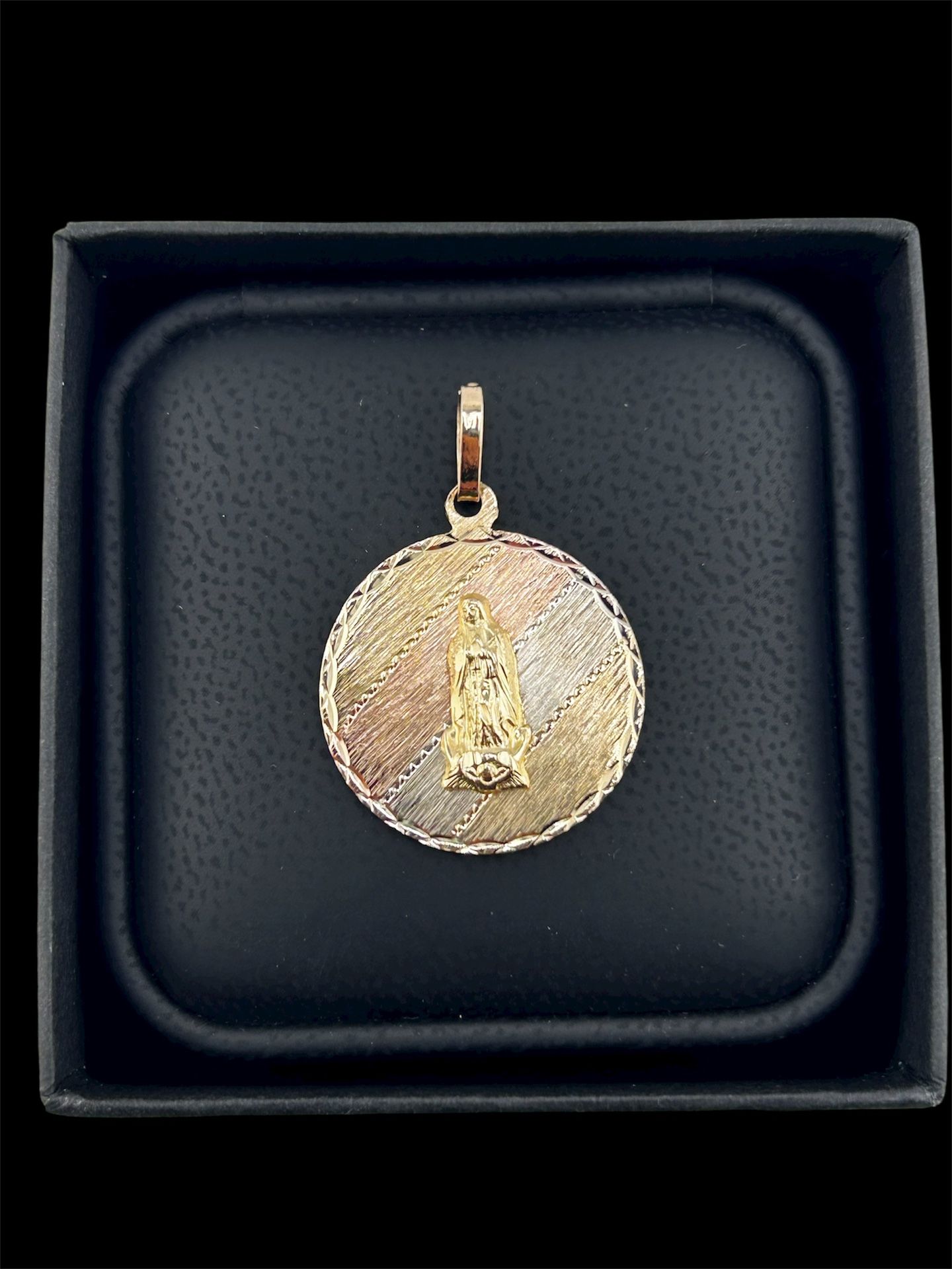 Tri Color Yellow Gold Pendant In 14k Gold