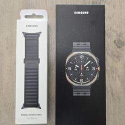 Samsung Galaxy Watch Ultra Titanium Silver Smartwatch 47mm LTE With Extra Band