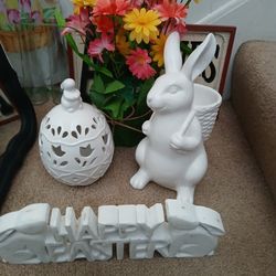Easter Decor lot $40.