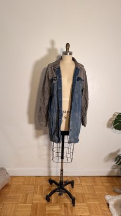 GUESS Oversized Two-Tone Blue Gray Longline Denim Jacket Size M Fits L