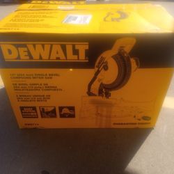 DeWalt 10in Saw