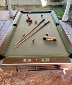 Murrey Pool Table With Cover 