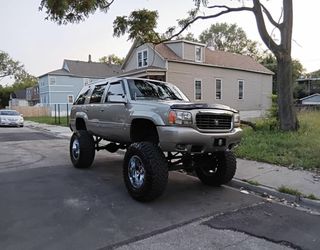 1999 Cadillac Escalade