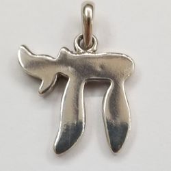 Pendant Sterling Silver Chai.
