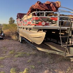 1997 120hp Pontoon Boat