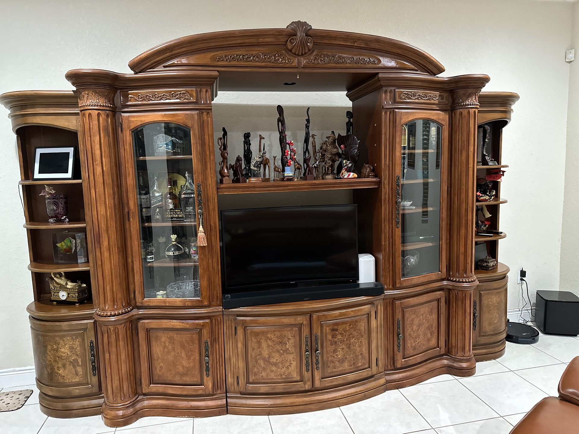 Wall Unit