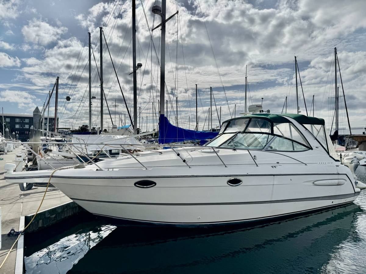 2001 Maxum 3300 SCR Sport Cruiser